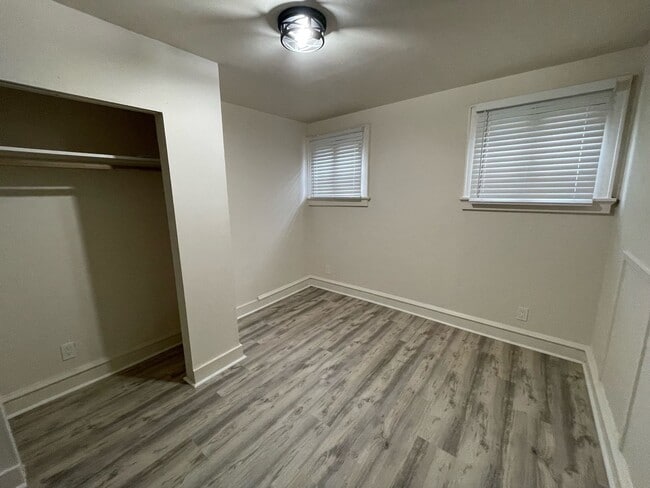 Building Photo - 3154 N 16th St