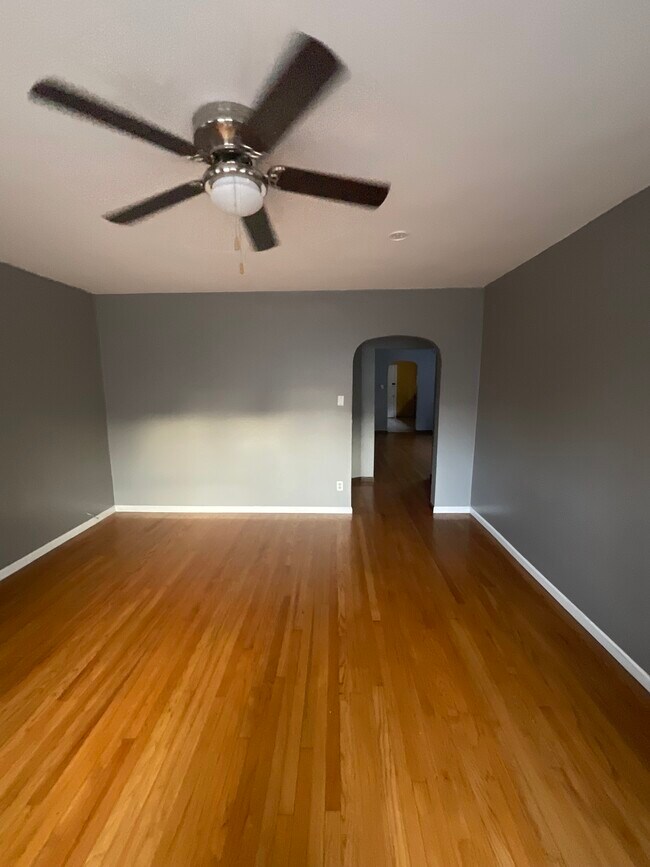 Foto del edificio - 7711 S Chappel Ave