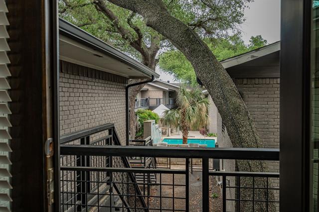 Building Photo - 7809 Meadow Park Dr