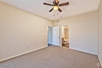 Building Photo - 8555 W Russell Rd