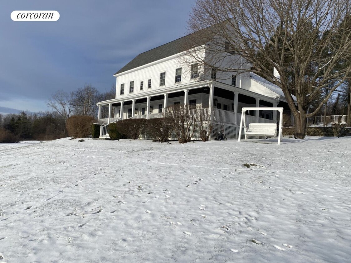 52 Longview Dr, Chatham, NY 12037 House Rental in Chatham, NY