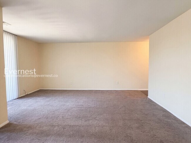 Foto del edificio - 10202 Prince Pl