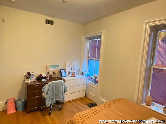 Foto del edificio - 656 Massachusetts Ave