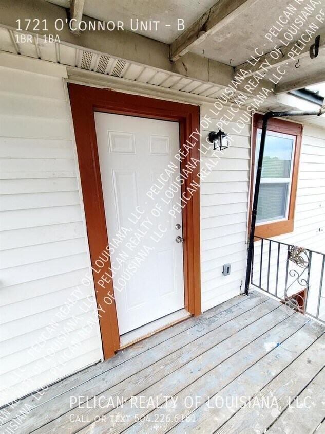 Primary Photo - 1 Bed | 1 Bath | UPSTAIRS APARTMENT in Gre...