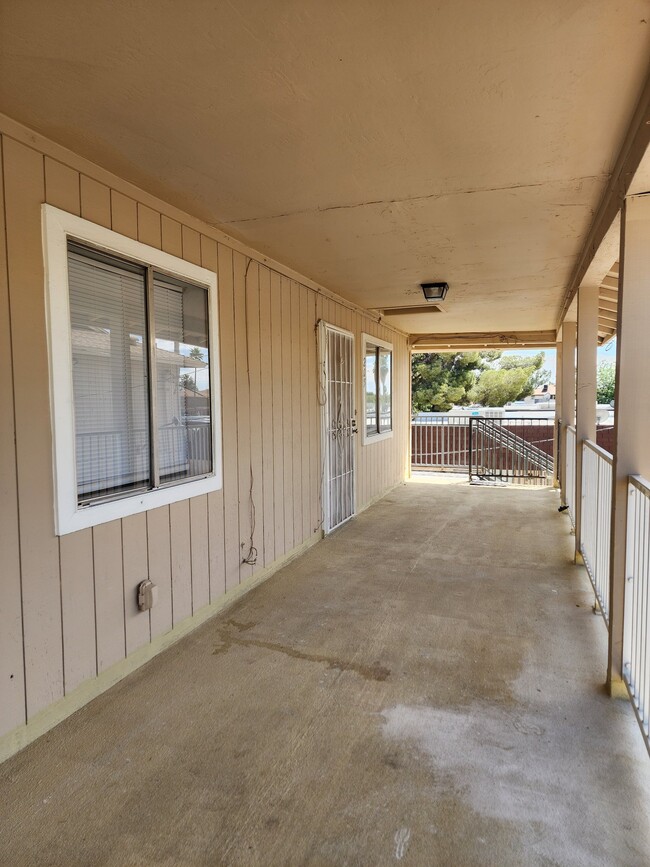 Building Photo - 143 S Doran