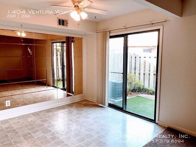Building Photo - 1404 Ventura Way