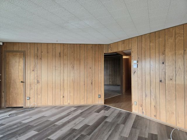 Building Photo - 215 48th Ave Terrace W