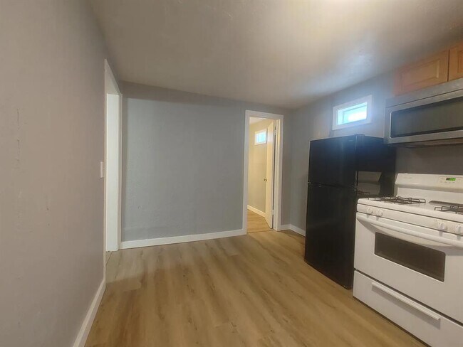 Foto del edificio - 1013 Elm Ave