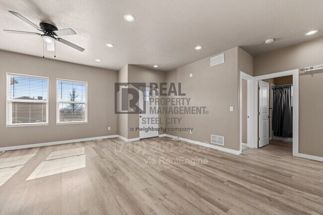 Foto del edificio - 295 W Acorn Dr