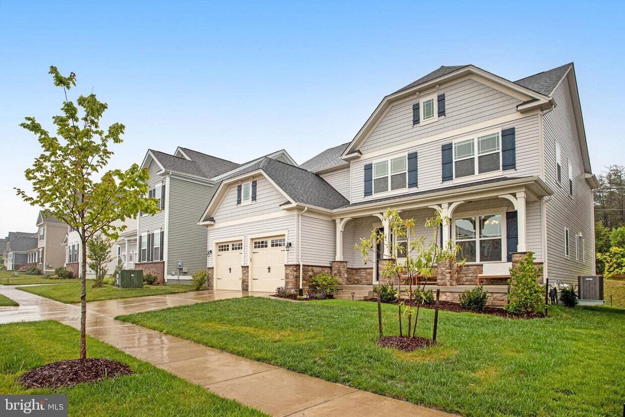 Foto principal - 500 Crab Apple Dr