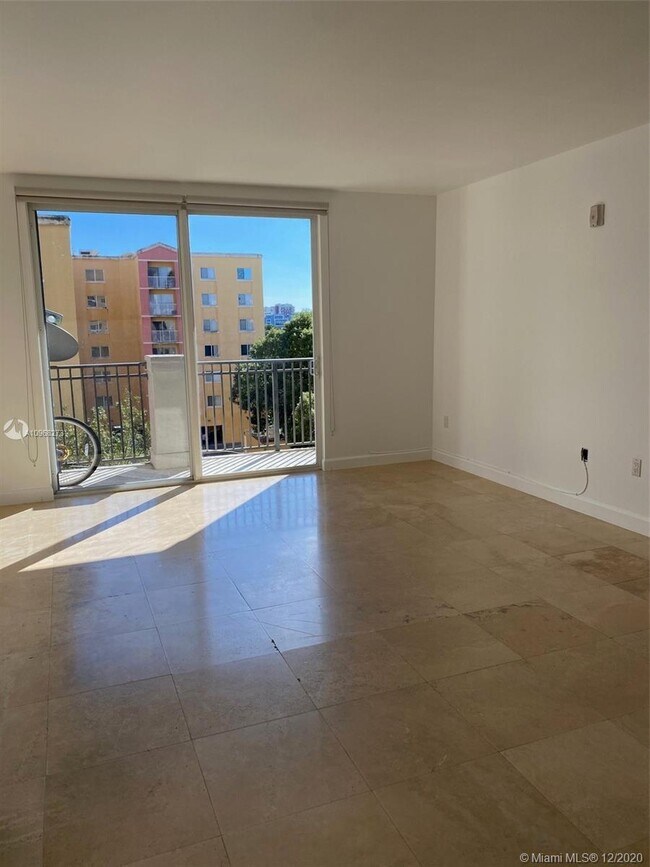 Foto del edificio - 2650 SW 37th Ave