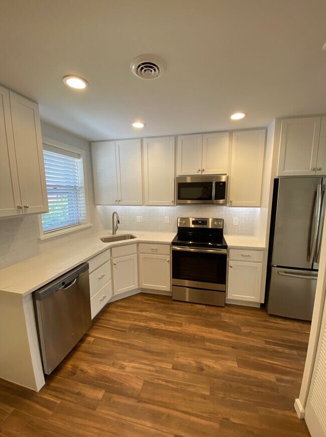 Foto del edificio - 8506 Stanford Ave