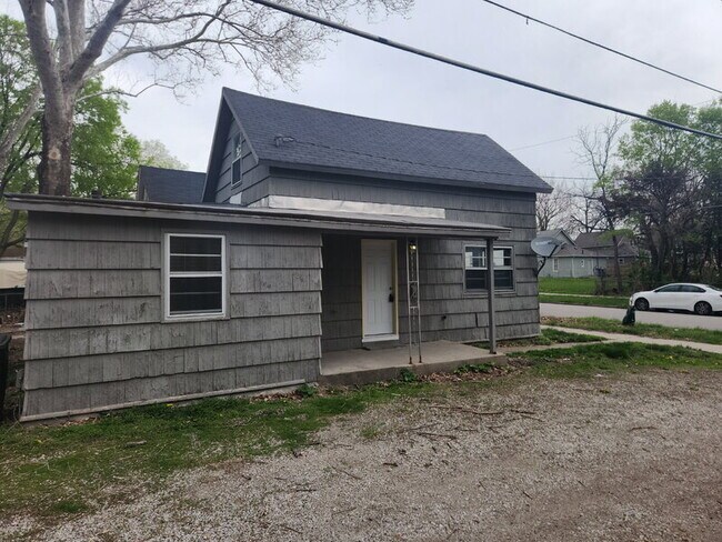 Foto del edificio - 290 E 17th St