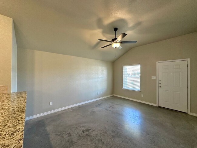 Foto del edificio - 1243 Liberation Ln