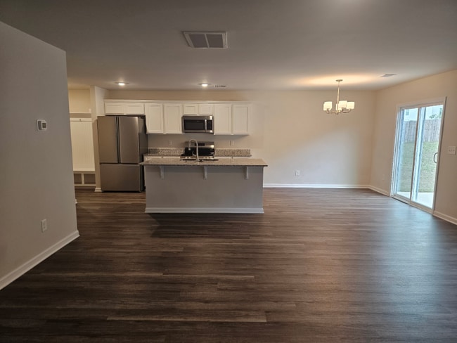 Building Photo - 721 Wimbee Ct