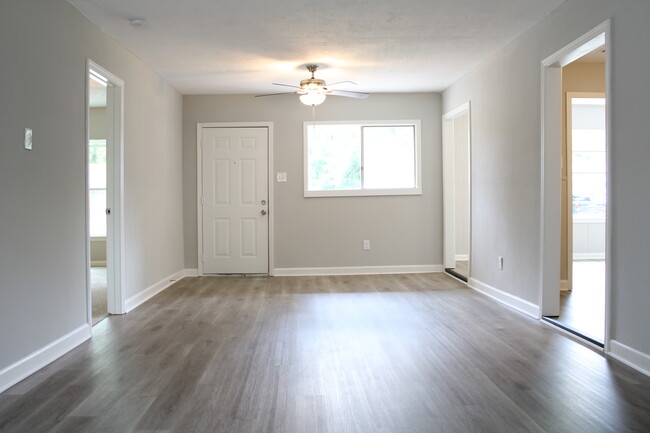 Foto del edificio - 5322 Kingsbury St