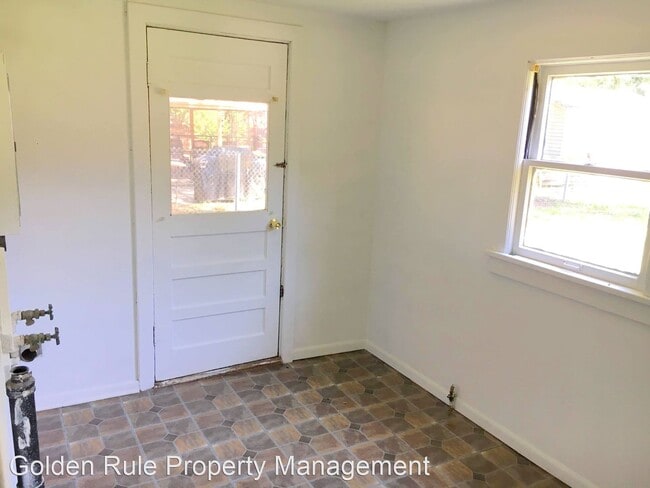 Building Photo - 2 br, 1 bath House - 317 E 9th Ave