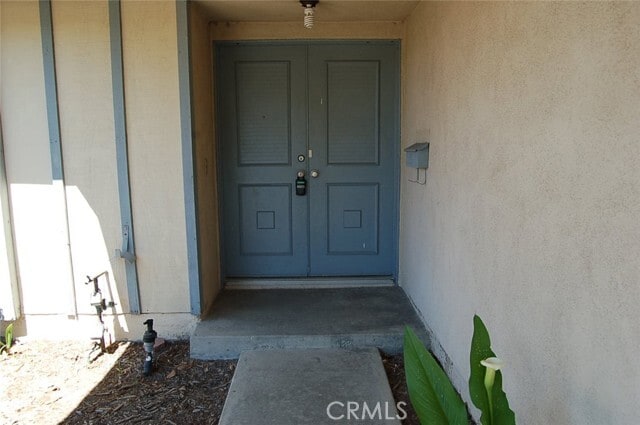 Building Photo - 215 N Palo Cedro Dr