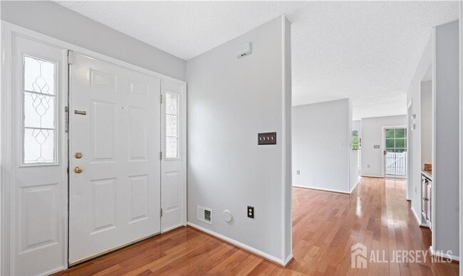Building Photo - 32 Cabot Way