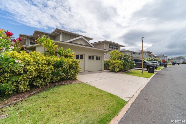 Building Photo - Hoakalei-Kipuka, A Gated Community, Avail ...
