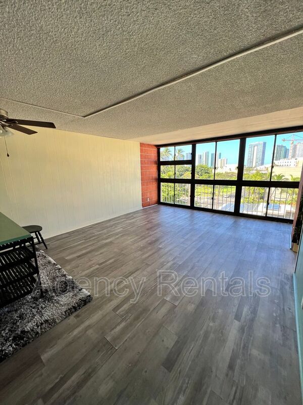 Building Photo - 827 Kinau St