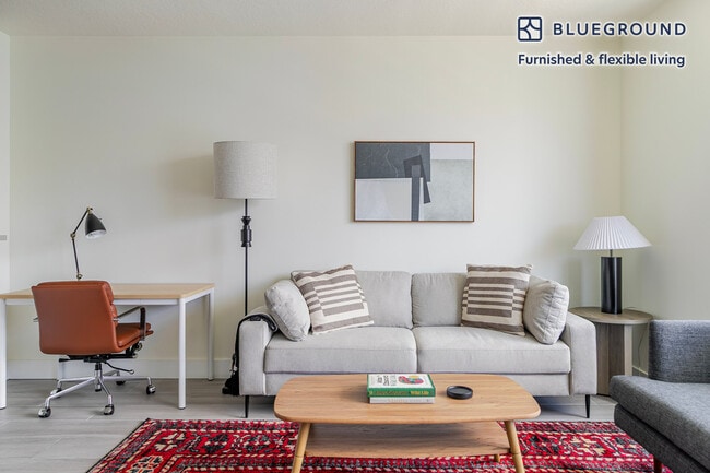 Foto del edificio - 1000 NW 7th St