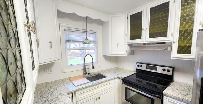 Building Photo - 401 Bethel Dr