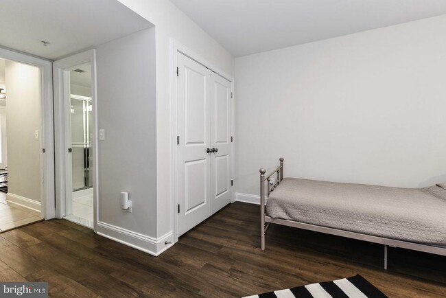 Foto del edificio - 1017 N Kensington St