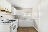 Foto principal - 2 br, 1 bath Duplex - 365 North Phillips S...