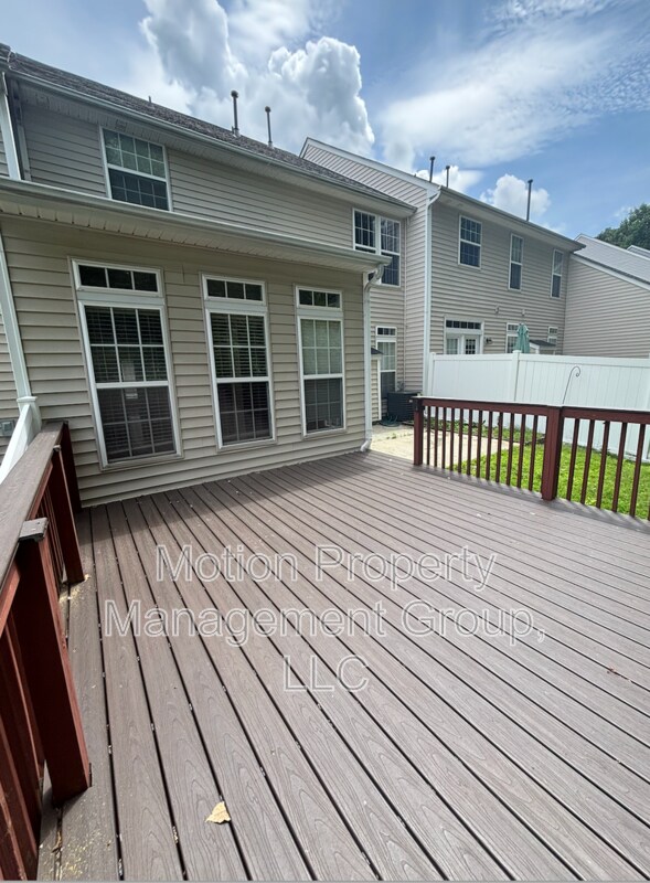 Foto del edificio - 6000 Boathouse Ln