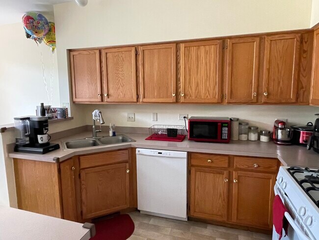 Building Photo - 1131 Grand Lake Ct