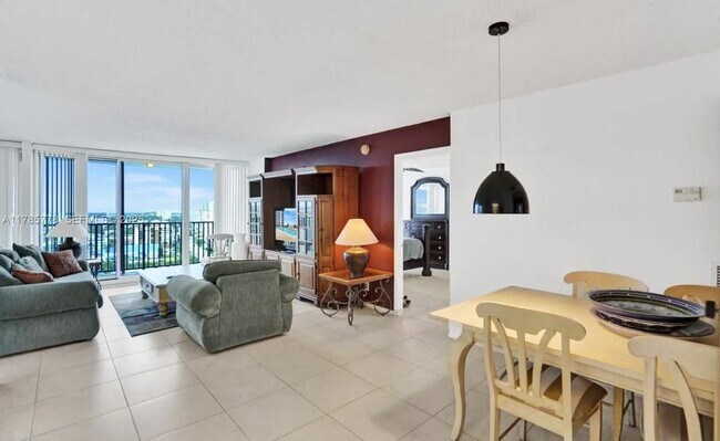 Foto del edificio - 531 N Ocean Blvd