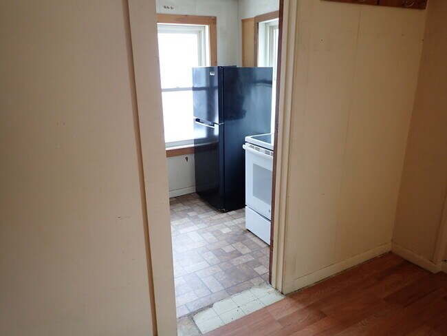 Building Photo - 105 S Catherine St