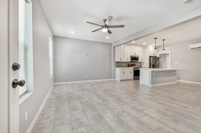 Foto del edificio - 4323 Ursuline St