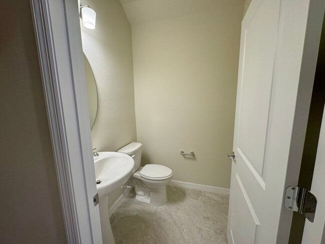 Building Photo - 6370 Tabebuia Pkwy