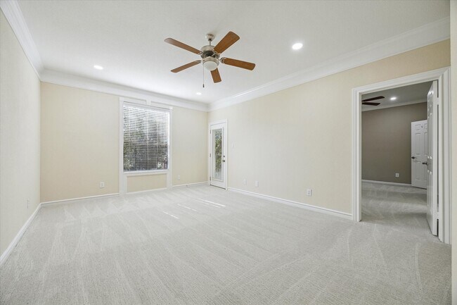 Building Photo - 2700 Revere St