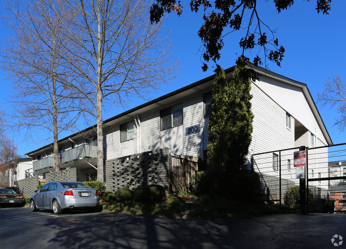 Building Photo - Bradley House