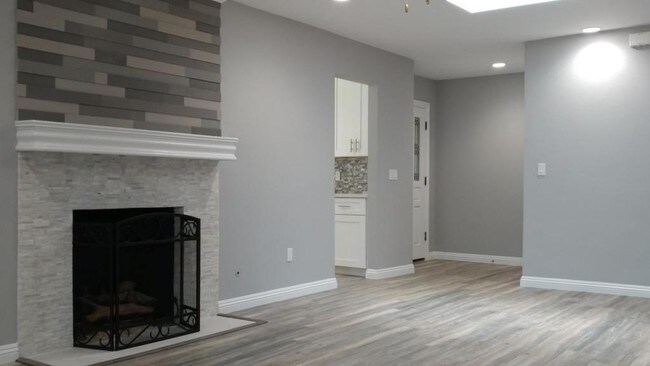 Building Photo - 17297 Rosewood