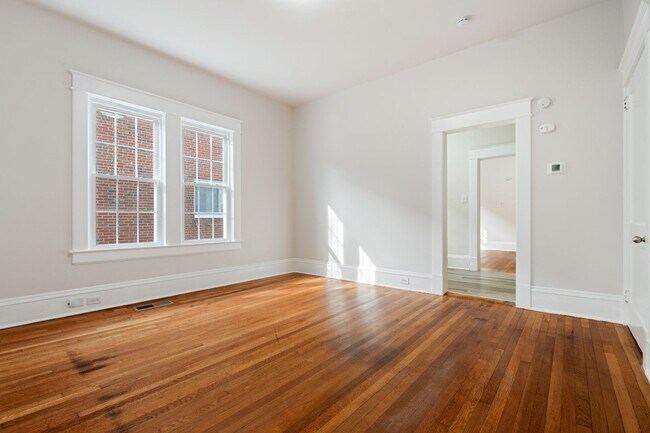 Foto del edificio - Trinity Park in Durham!