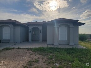 Building Photo - 3802 Nogal Lane