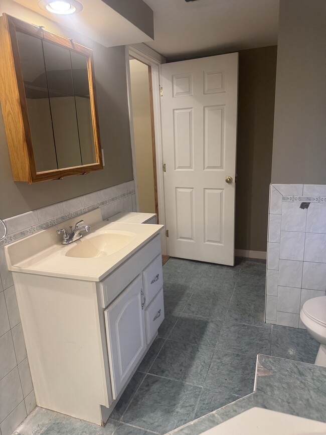 Building Photo - 173 Webster St