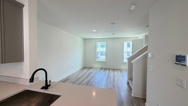 Building Photo - 15045 Groveside Rd