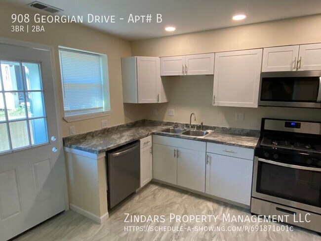 Building Photo - 908 Georgian Dr