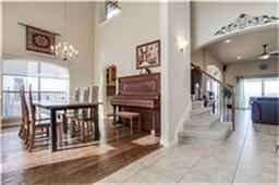 Building Photo - 2022 Pontchartrain Dr