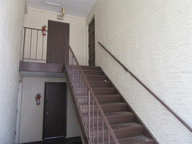 Foto del edificio - 463 76th Ave N