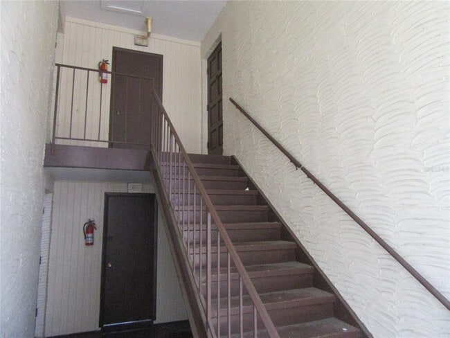 Building Photo - 463 76th Ave N