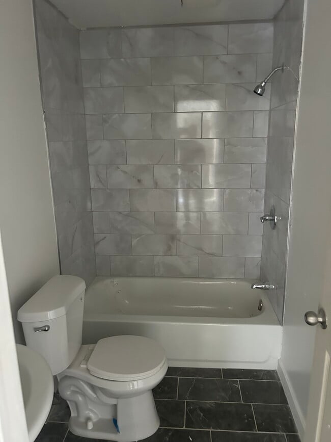 Foto del edificio - 1539 W Ave L 8