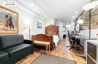 Building Photo - 413 E 85th St