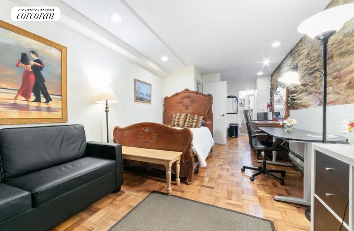 Foto principal - 413 E 85th St