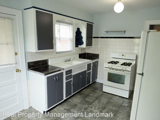 Building Photo - 2 br, 1 bath House - 262 Brown Street